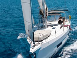 Dufour 470 in Castellammare di Stabia / Marina di Stabia thumbnail 11