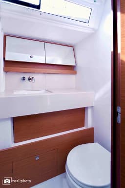 Dufour 470 in Castellammare di Stabia / Marina di Stabia thumbnail 17