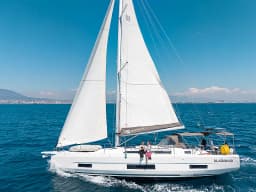 Dufour 470 in Castellammare di Stabia / Marina di Stabia thumbnail 8