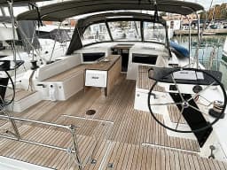 Dufour 470 in Mallorca / Palma de Mallorca / La Lonja Marina Charter thumbnail 16