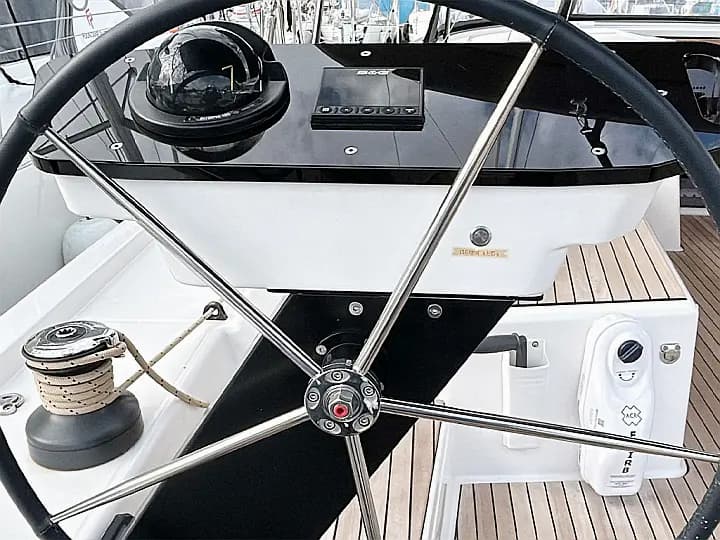 Dufour 470 in Mallorca / Palma de Mallorca / La Lonja Marina Charter - Photo 4