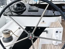 Dufour 470 in Mallorca / Palma de Mallorca / La Lonja Marina Charter thumbnail 3