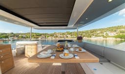 Aventura 50 MY in Athens / Alimos Marina thumbnail 12