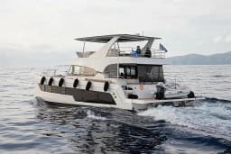 Aventura 50 MY in Athens / Alimos Marina thumbnail 9