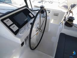 Lagoon 450 Fly in Paros port thumbnail 11
