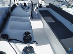 Lagoon 450 Fly in Paros port thumbnail 12