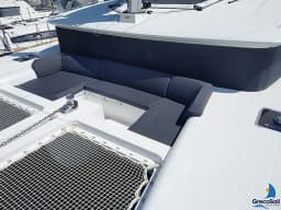 Lagoon 450 Fly in Paros port thumbnail 15