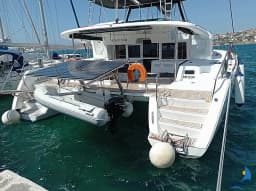 Lagoon 450 Fly in Paros port thumbnail 6