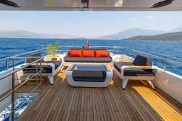 Motoryacht in Göcek Mucev Marina thumbnail 12