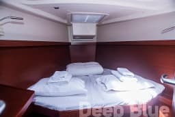 Hanse 415 in Lavrion Main Port thumbnail 9