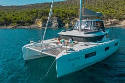 Lagoon 46 in Athens / Alimos Marina thumbnail 15