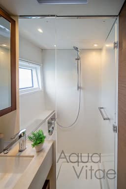 Lagoon 46 in Athens / Alimos Marina thumbnail 16
