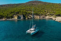Lagoon 46 in Athens / Alimos Marina thumbnail 17