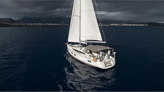 Jeanneau 54 in Tenerife / Las Galletas / Marina del Sur - image 1