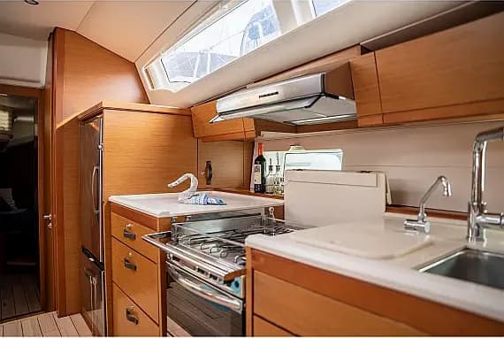 Jeanneau 54 in Tenerife / Las Galletas / Marina del Sur - Photo 3