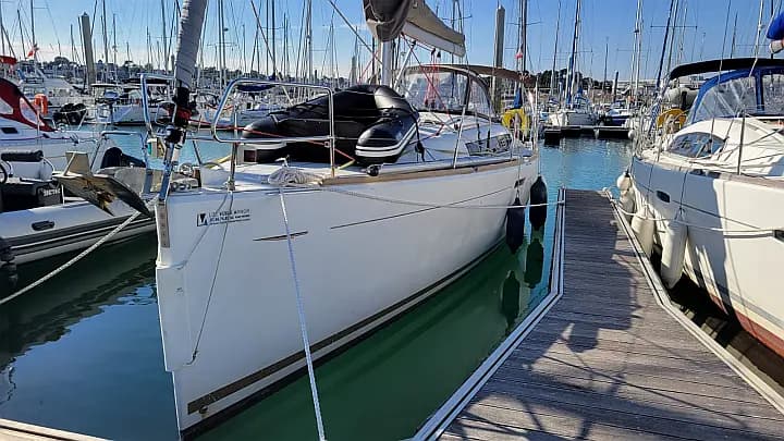 Sun Odyssey 379 in Saint-Quay-Portrieux / Port d'Armor - Photo 5