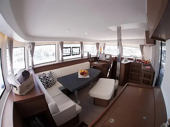 Lagoon 42 in Lavrion Main Port - Photo 3