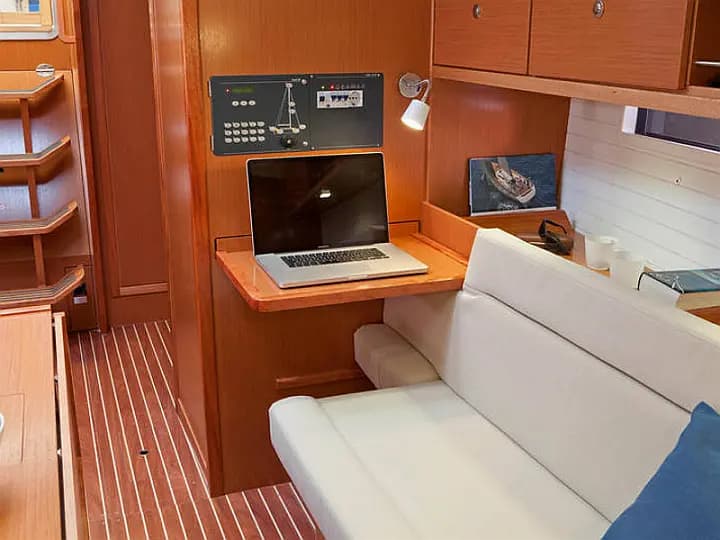 Bavaria Cruiser 36 in Lemmer - Photo 5