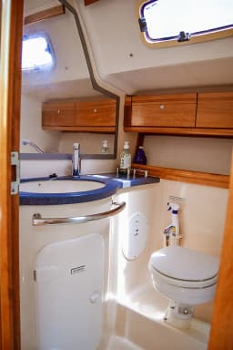 Bavaria 46 in Kavala thumbnail 10