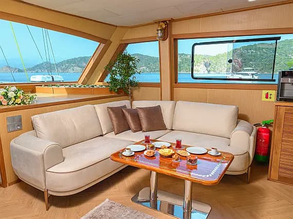 Motoryacht in Fethiye port - Photo 3