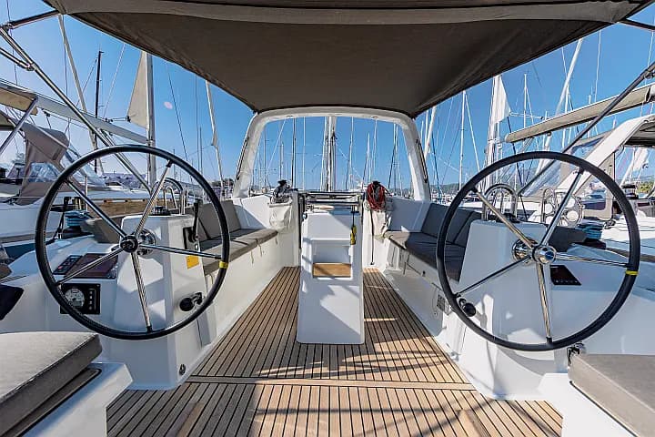 Oceanis 38.1 in Marmaris / Netsel Marmaris Marina - Photo 5