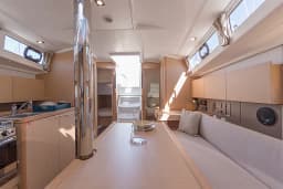 Oceanis 38.1 in Marmaris / Netsel Marmaris Marina thumbnail 8