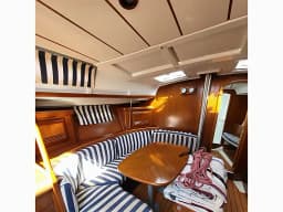 Oceanis 393 in Athens / Alimos Marina thumbnail 2