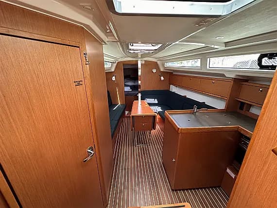 Bavaria Cruiser 34 in Athens / Alimos Marina - Photo 3