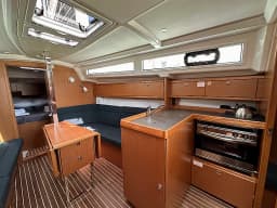 Bavaria Cruiser 34 in Athens / Alimos Marina thumbnail 9