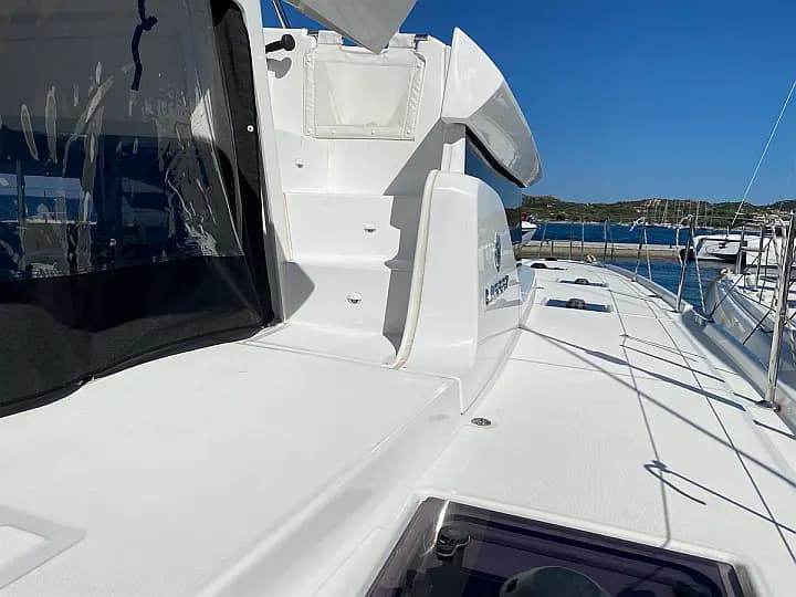 Lagoon 46 in Sardinia / Portisco / Cala dei Sardi - Photo 4