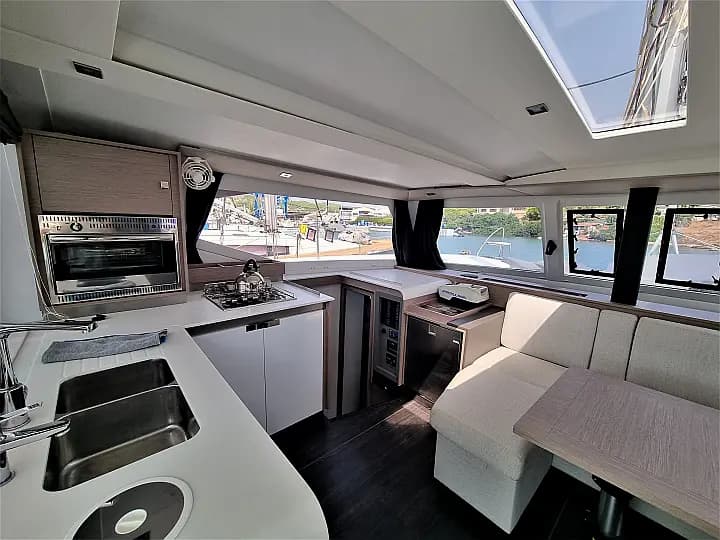 Isla 40 in Lavrion / Olympic Marina - Photo 5