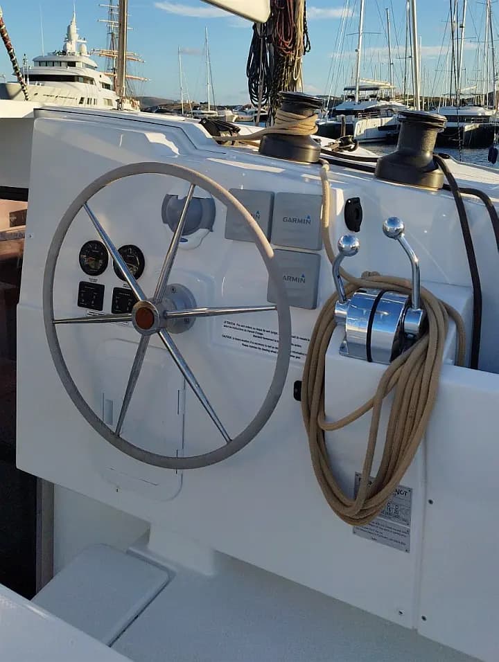 Isla 40 in Lavrion / Olympic Marina - Photo 2