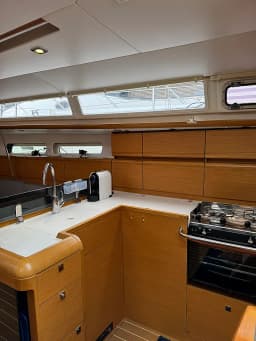 Sun Odyssey 409 in Hjellestad Marina thumbnail 3