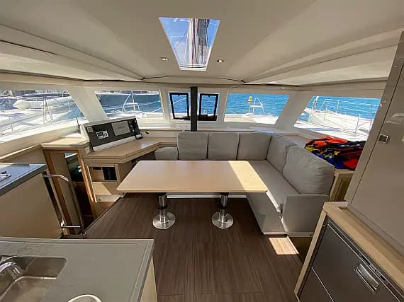 Lucia 40 in Ibiza / Marina Port Ibiza - Photo 3