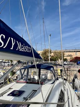 Oceanis 54 in Lavrion Main Port thumbnail 22