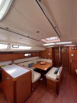 Oceanis 54 in Lavrion Main Port thumbnail 25