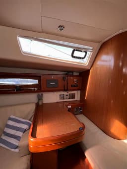 Oceanis 54 in Lavrion Main Port thumbnail 8