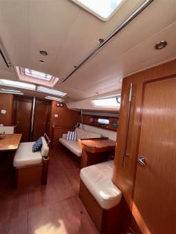 Oceanis 54 in Lavrion Main Port thumbnail 10