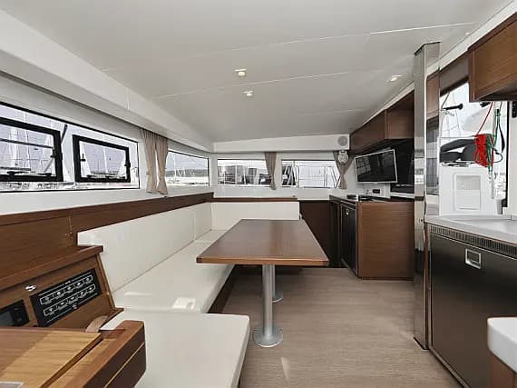 Lagoon 40 in Sukošan / D-Marin Dalmacija Marina - Photo 3