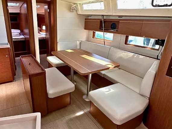 Oceanis 46.1 in Athens / Alimos Marina - Photo 3