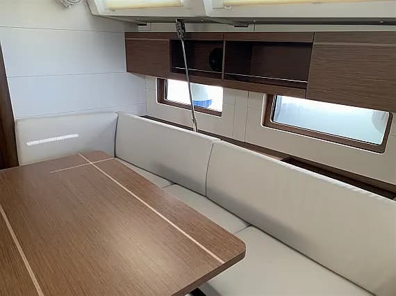 Oceanis 46.1 in Lefkada / Marina Perigiali - Photo 3