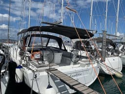 Oceanis 46.1 in Lefkada / Marina Perigiali thumbnail 7