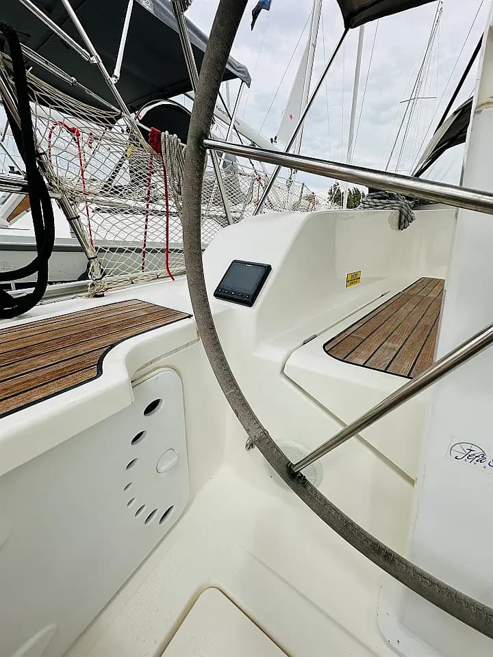 Bavaria Cruiser 41 in Athens / Alimos Marina - Photo 5