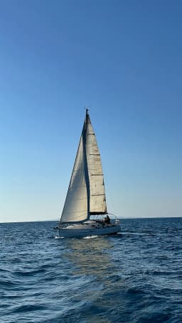 Oceanis 323 in Punta Ala thumbnail 3