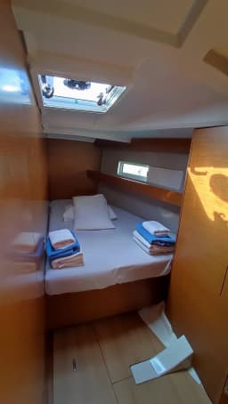 Sun Odyssey 440 in Volos / Port of Volos thumbnail 10
