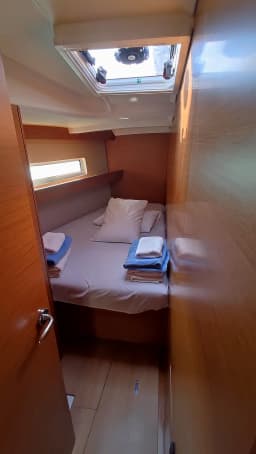 Sun Odyssey 440 in Volos / Port of Volos thumbnail 11