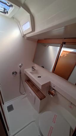 Sun Odyssey 440 in Volos / Port of Volos thumbnail 12