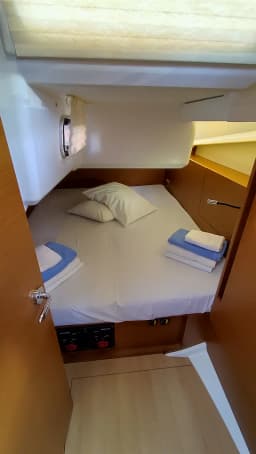 Sun Odyssey 440 in Volos / Port of Volos thumbnail 6