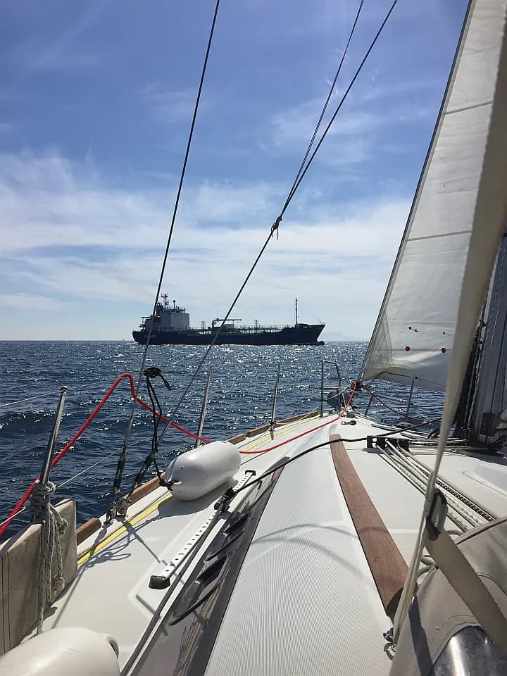 Oceanis 37 in Paros port - Photo 5