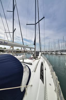 Oceanis 43 in Sukošan / D-Marin Dalmacija Marina thumbnail 17
